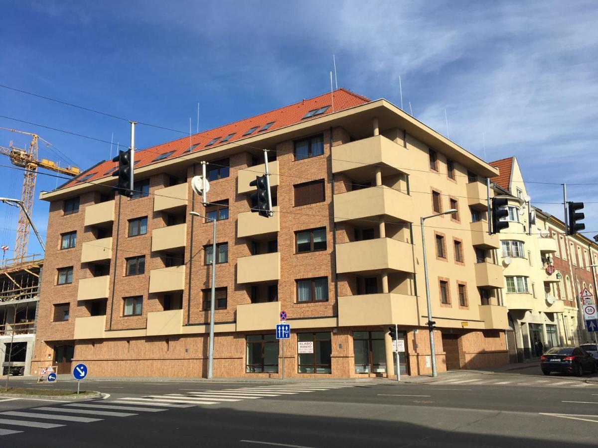 Queen Apartman Debrecen Exterior photo
